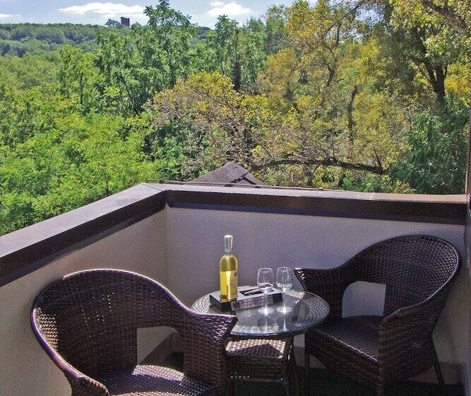 سوئیت پرزیدنت, Park Hotel Golosievo