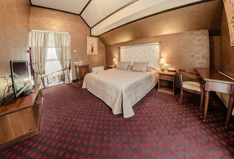 سوئیت پرزیدنت, Park Hotel Golosievo