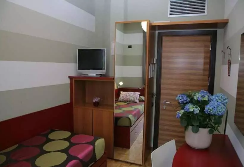 اتاق استاندارد یک نفره, Park Hotel Meublé