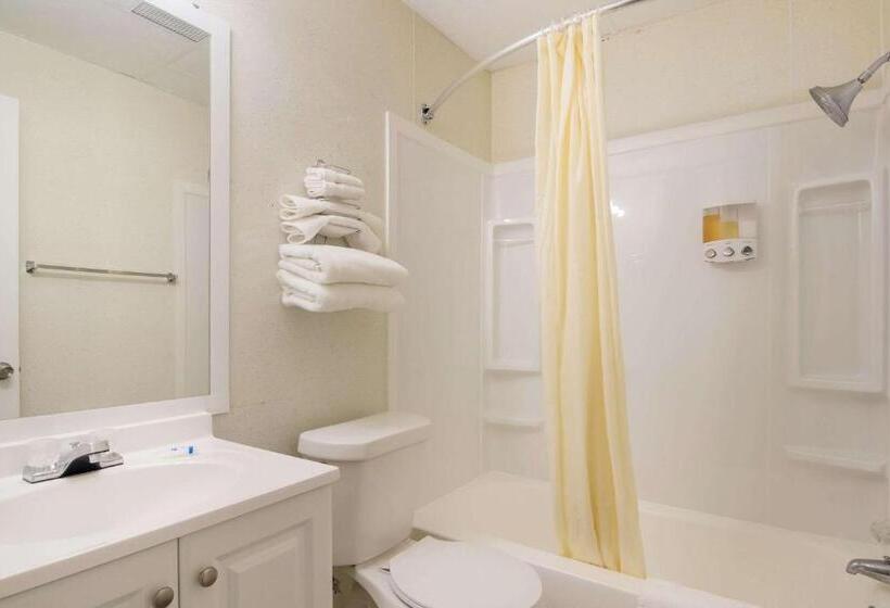 غرفه قياسيه سريرين مزدوجين, Rodeway Inn & Suites Sidney Historic Downtown I80