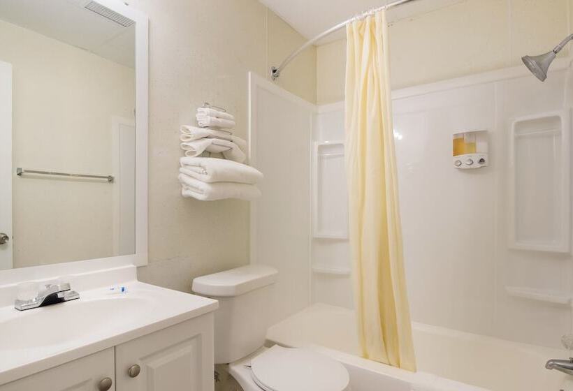 غرفه قياسيه سريرين مزدوجين, Rodeway Inn & Suites Sidney Historic Downtown I80