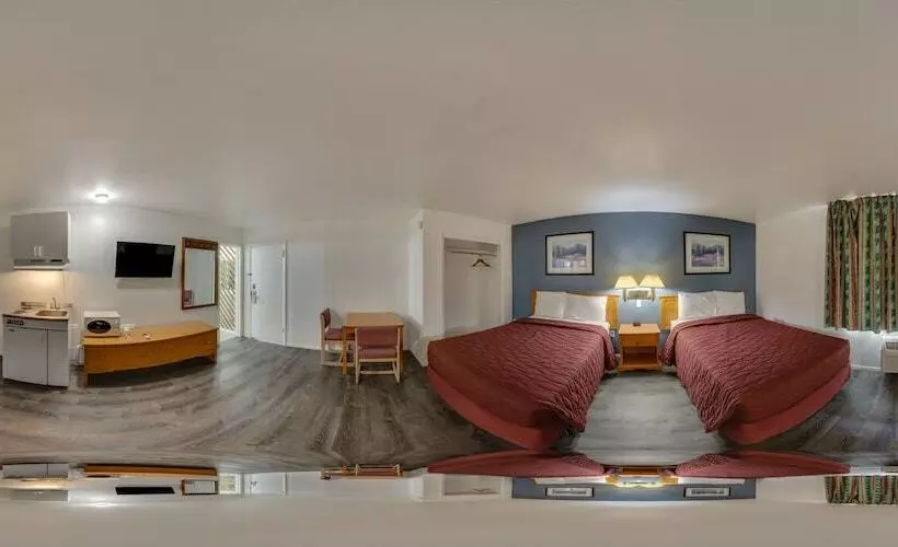 ２ダブルベッドのスタンダードルーム, Rodeway Inn & Suites Sidney Historic Downtown I80
