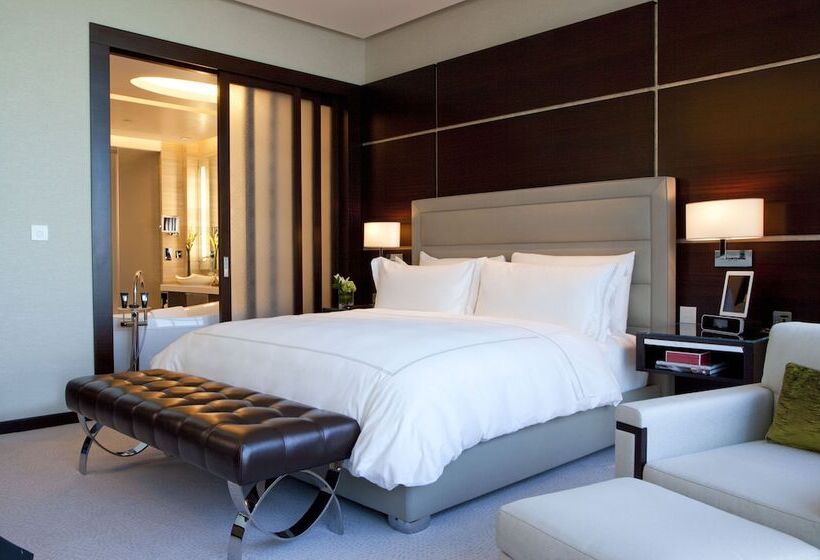 Номер Клуб Кровать Кинг, Rosewood  Abu Dhabi