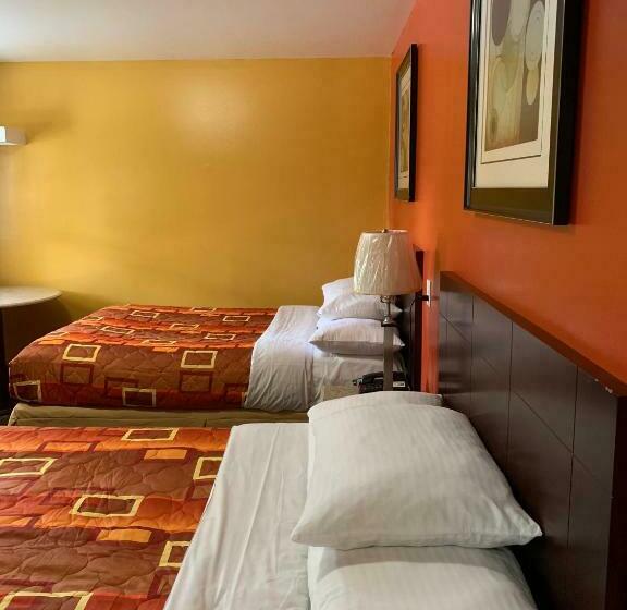 스탠다드 룸 더블 침대 2개, Scottish Inns Wrightstown