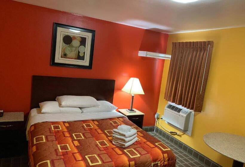 带2个双人床的标准工作室, Scottish Inns Wrightstown