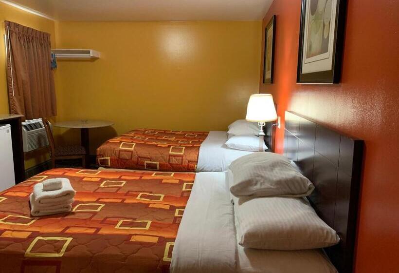 带2个双人床的标准工作室, Scottish Inns Wrightstown