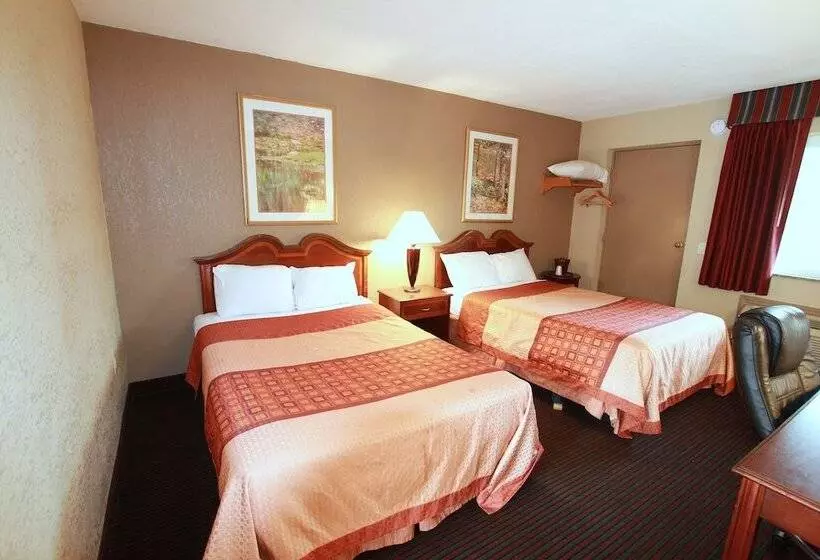 ２ダブルベッドのスタンダードルーム, Travel Inn & Suites Flemington