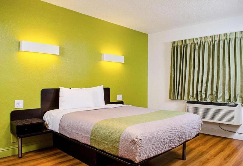 غرفة قياسية سرير كينج, Motel 6modesto, Ca  Downtown