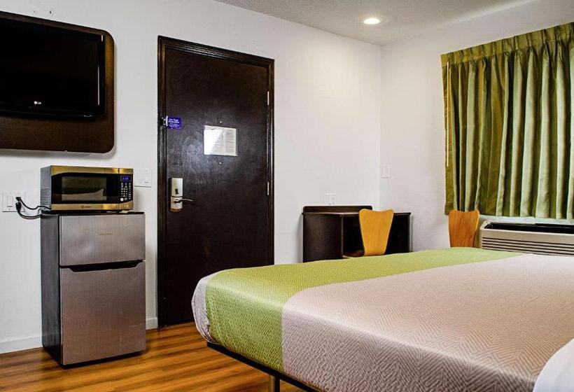 חדר סטנדרט עם מיטת קינג, Motel 6modesto, Ca  Downtown