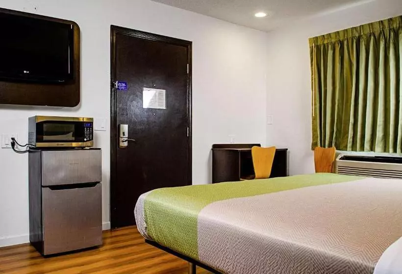 キングサイズベッドのスタンダードルーム, Motel 6modesto, Ca  Downtown
