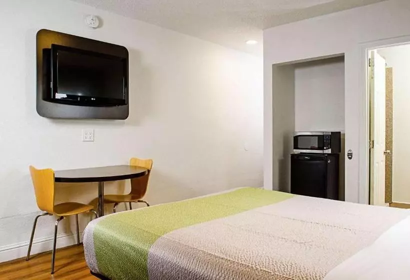 スーペリアールーム, Motel 6modesto, Ca  Downtown