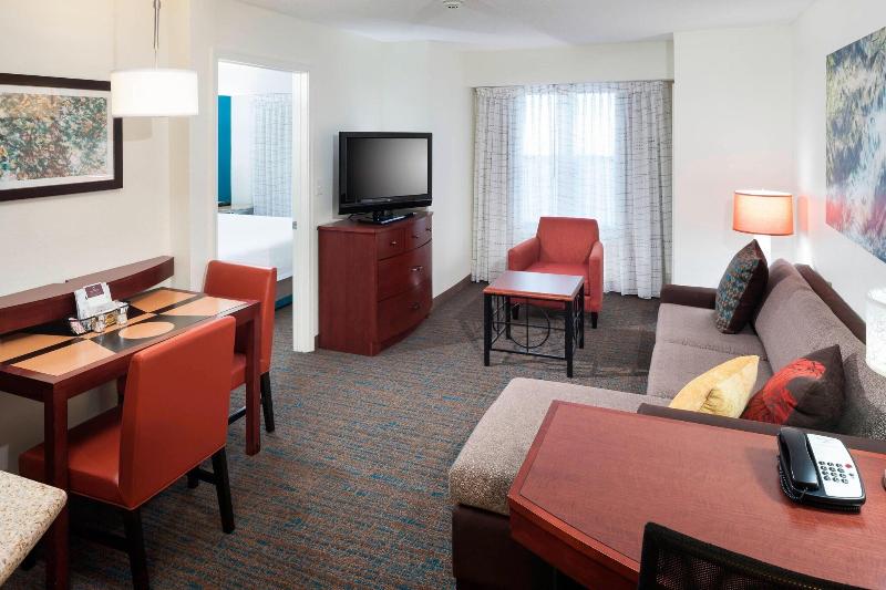 带大床的套房, Residence Inn By Marriott Dothan