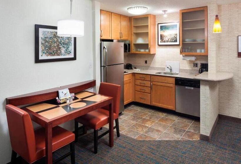 带大床的标准工作室, Residence Inn By Marriott Dothan