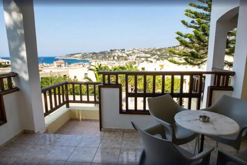 غرفة عائلية مطلّة علي البحر, Almyrida Village & Waterpark