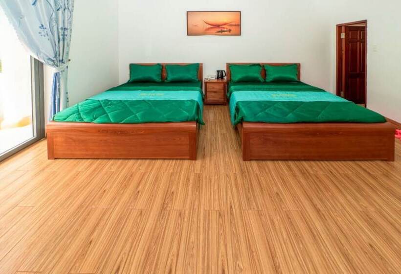 اتاق استاندارد چهار تخته, Sala