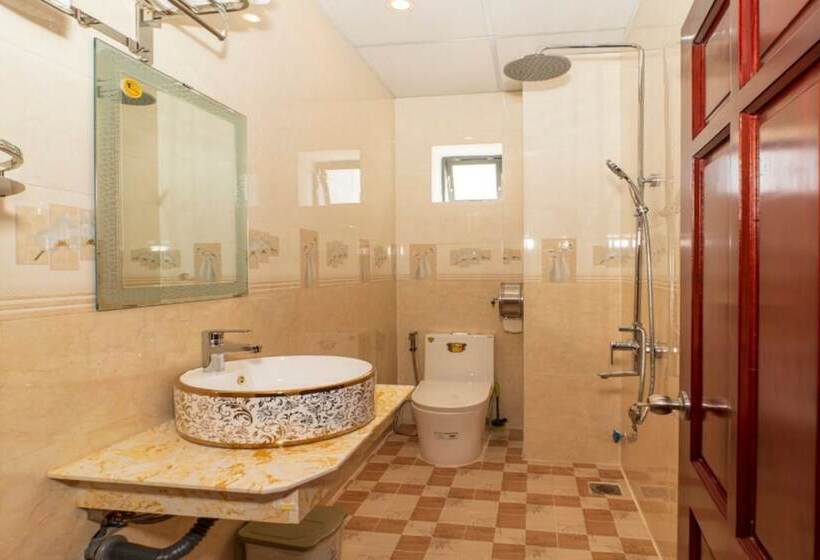 اتاق استاندارد چهار تخته, Sala