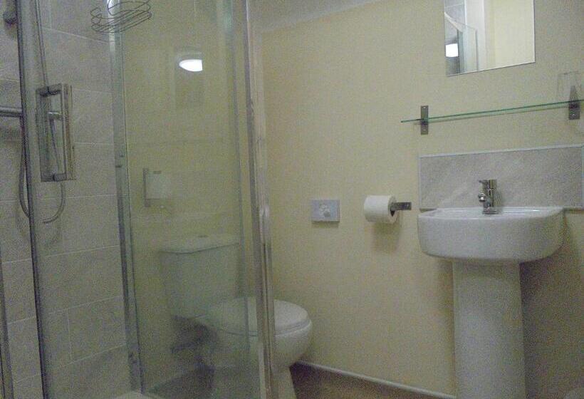 基本间, The River Don Tavern And Lodge