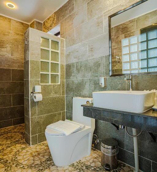 اتاق لوکس با تخت بزرگ, Calao Kep Residence