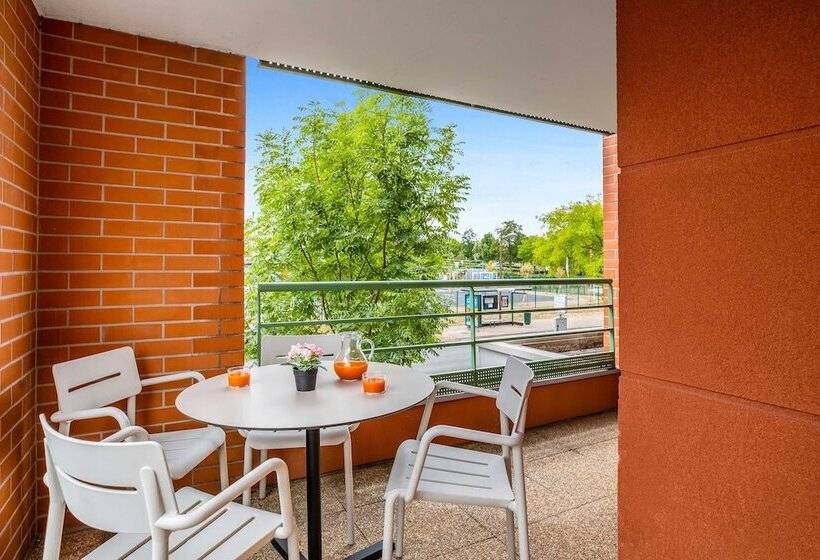 Апартаменты 1 Спальня, Appart City Confort St Quentin En Yvelines  Bois D Arcy