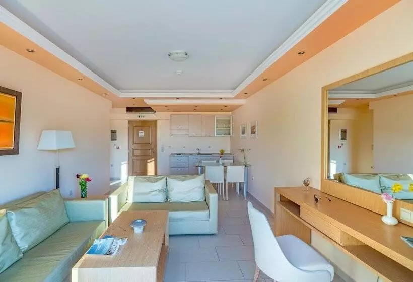 スイート（家族用）, Ai Yannis Suites And Apartments