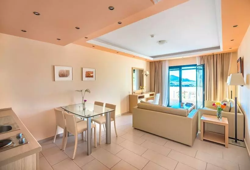 スイート（家族用）, Ai Yannis Suites And Apartments
