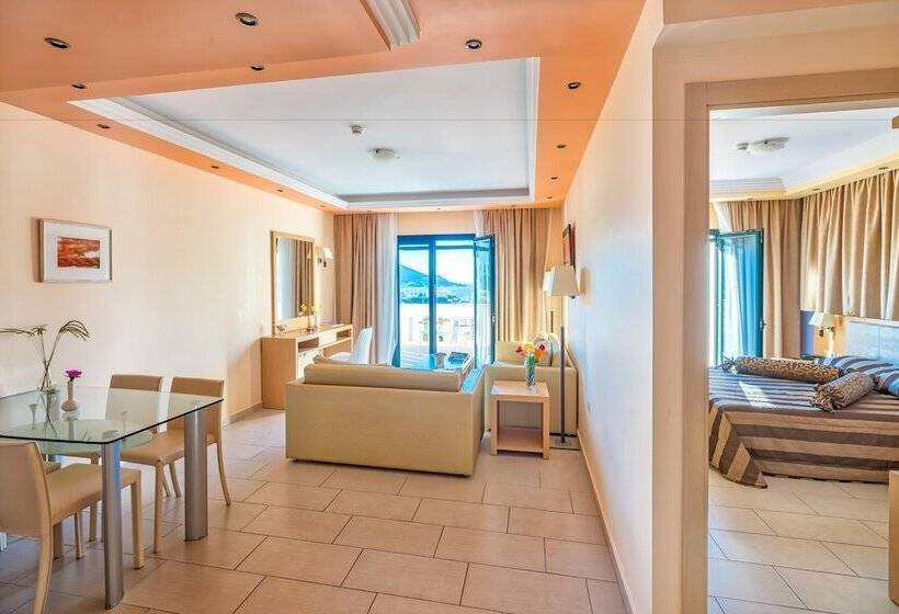 جناح عائلي, Ai Yannis Suites And Apartments