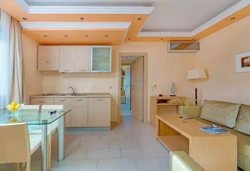 スーペリアースイート, Ai Yannis Suites And Apartments