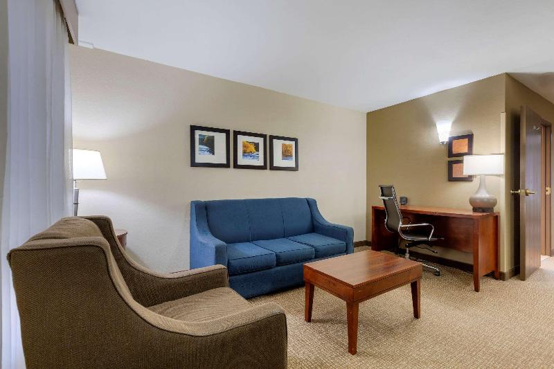 جناح, Comfort Suites Near Potomac Mills