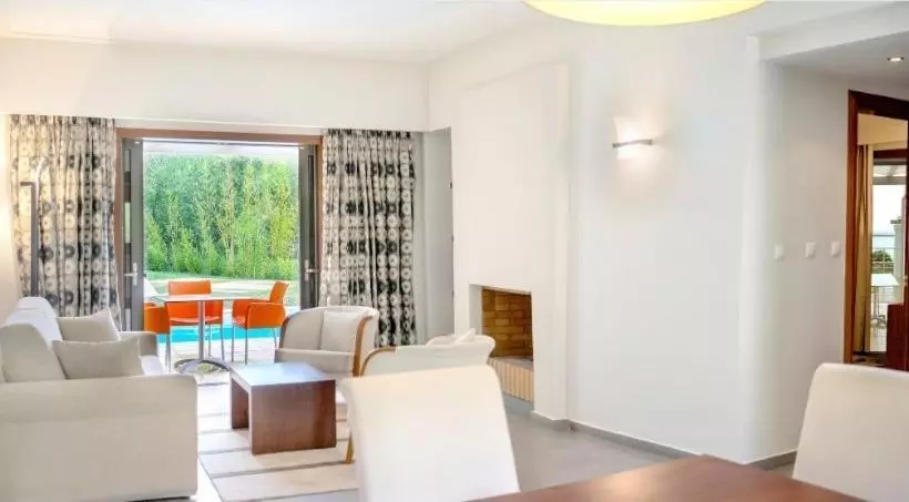 Suite with Pool, Kymi Palace