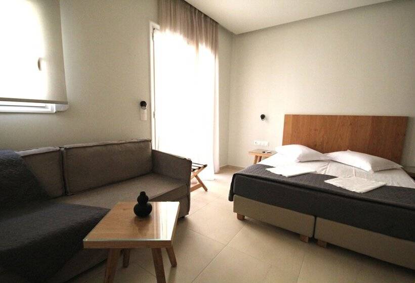 수피리어 룸, Mirabello