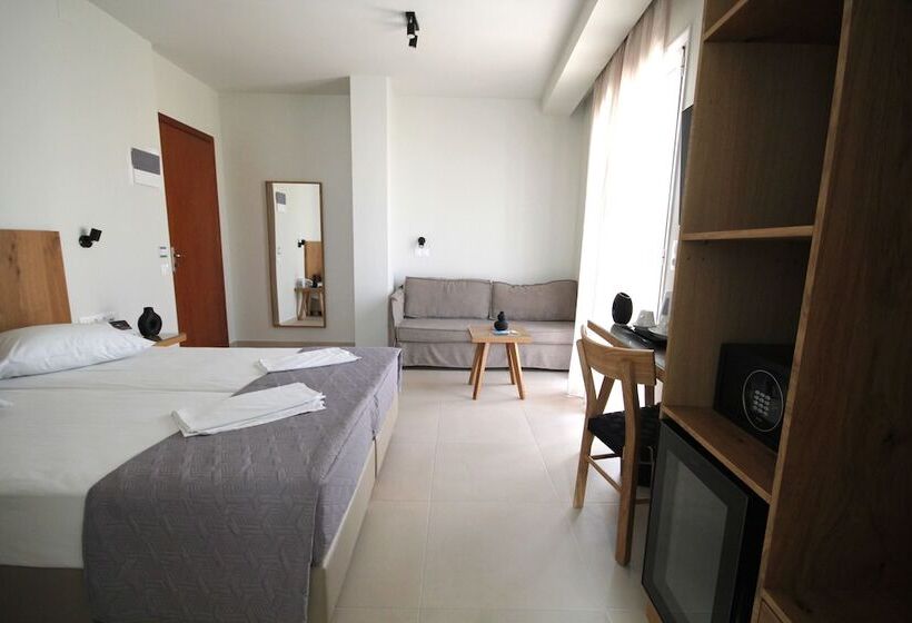 수피리어 룸, Mirabello