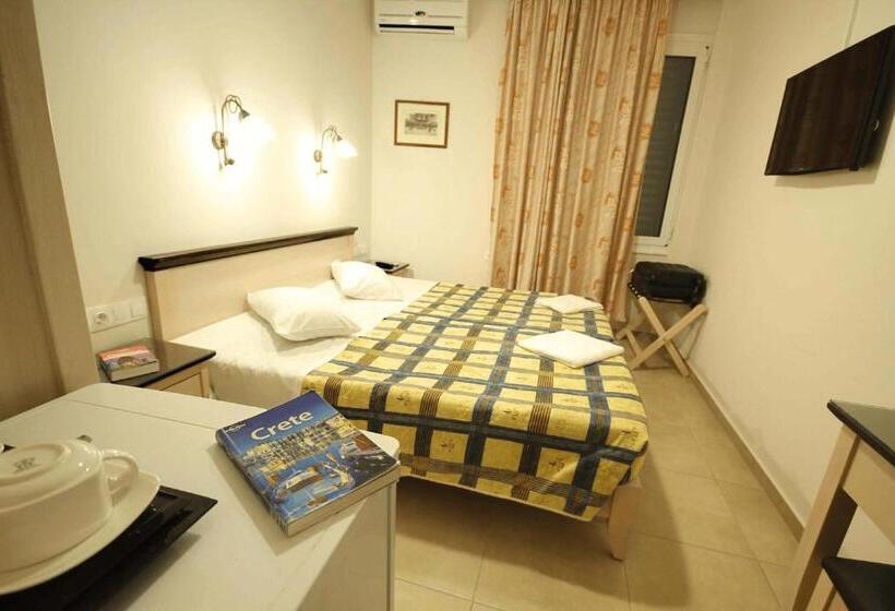 이코노미 룸, Mirabello