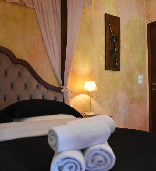 디럭스 스위트, Odos Oneiron Boutique