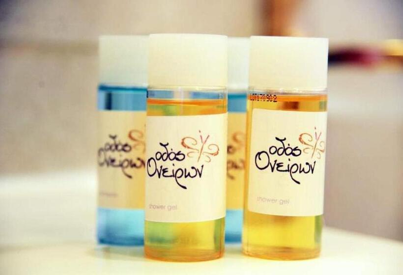 주니어 스위트, Odos Oneiron Boutique