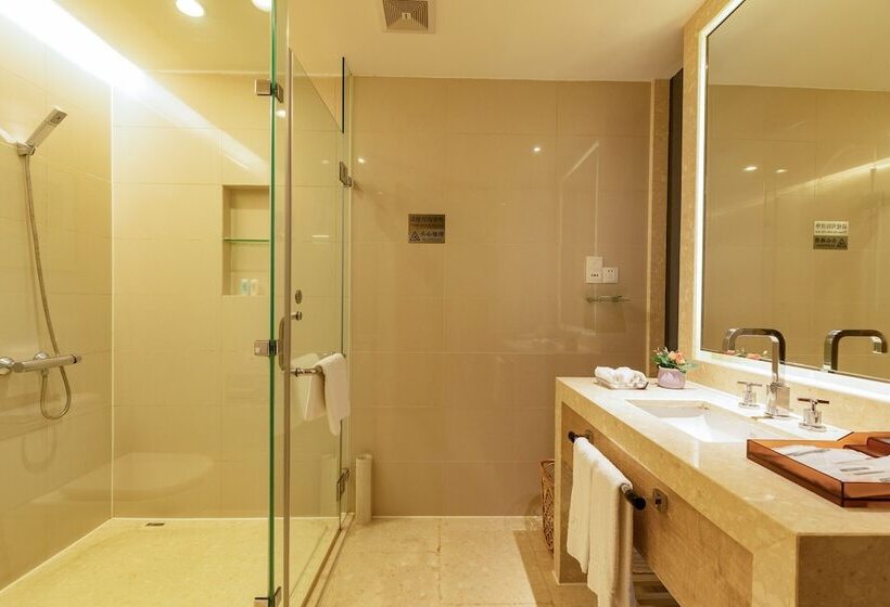 Номер бизнес-класса, Pearl River International Hotel Canton Fair Provide Free Shuttle Bus