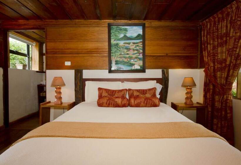 Номер Стандарт, Poas Volcano Lodge