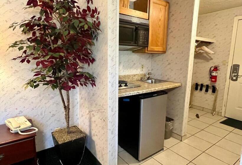 スイート, Rodeway Inn & Suites Brunswick Near Hwy 1