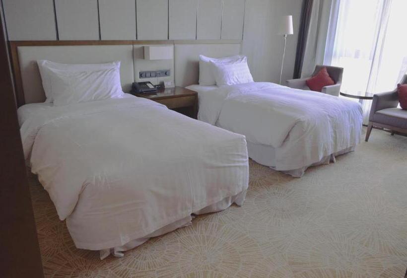 Номер Deluxe, The Qube Hotel Shanghai Xinqiao