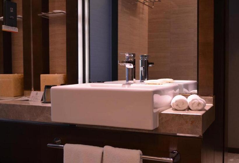 Номер Премиум, The Qube Hotel Shanghai Xinqiao