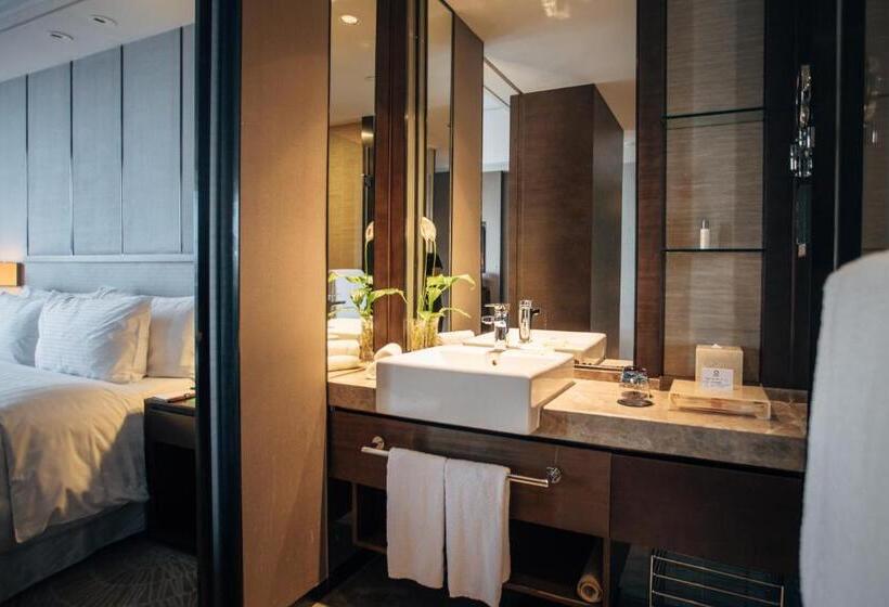 Номер Deluxe Кровать Кинг, The Qube Hotel Shanghai Xinqiao