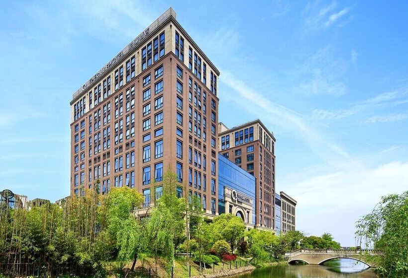 Номер Deluxe, The Qube Hotel Shanghai Xinqiao