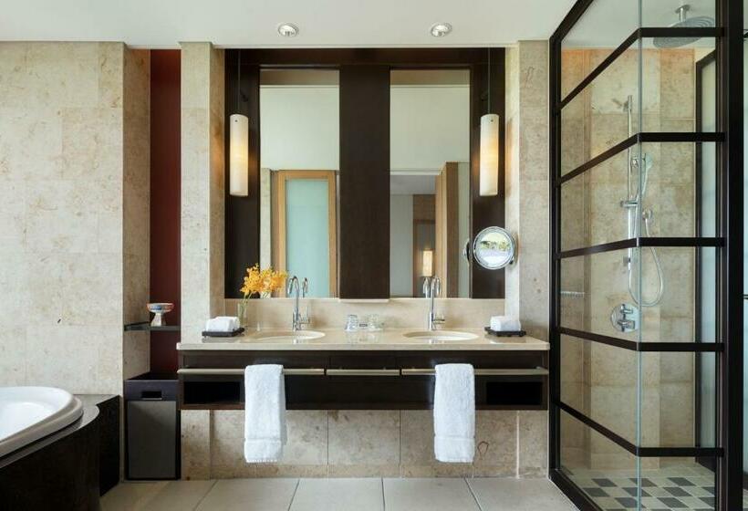 חדר דלוקס, The Ritzcarlton Okinawa