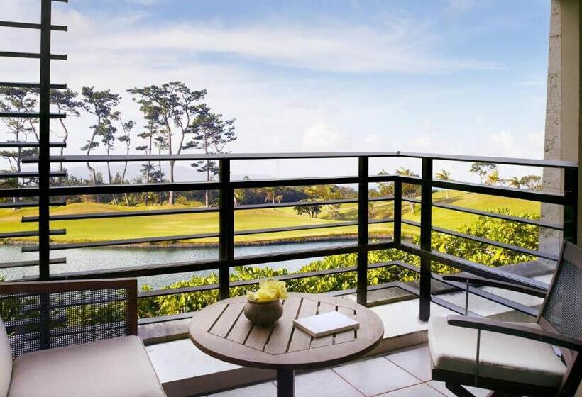 חדר דלוקס, The Ritzcarlton Okinawa