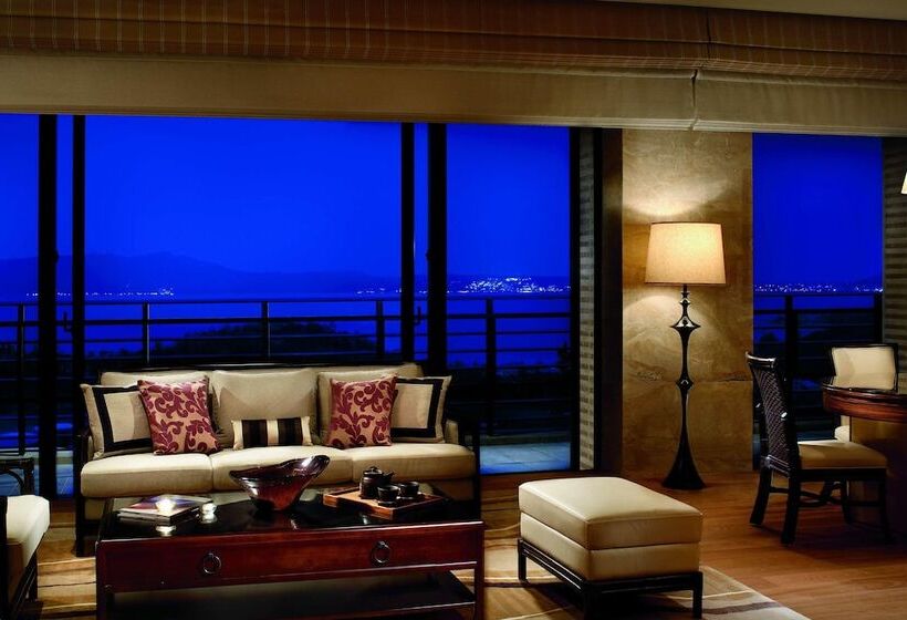 סוויטה נשיאותית, The Ritzcarlton Okinawa