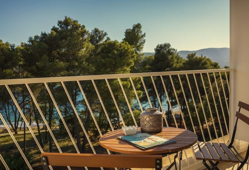 חדר סטנדרט צדדי נוף לים, Places Hvar Hotel By Valamar