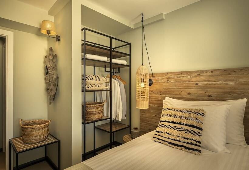 חדר סטנדרט צדדי נוף לים, Places Hvar Hotel By Valamar