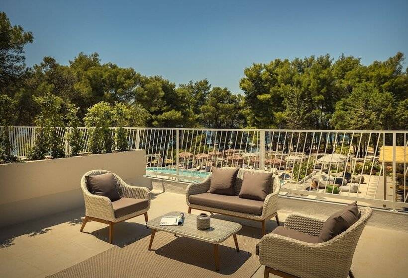 חדר סטנדרט צדדי נוף לים, Places Hvar Hotel By Valamar