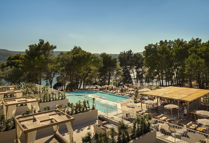 חדר סטנדרט צדדי נוף לים, Places Hvar Hotel By Valamar