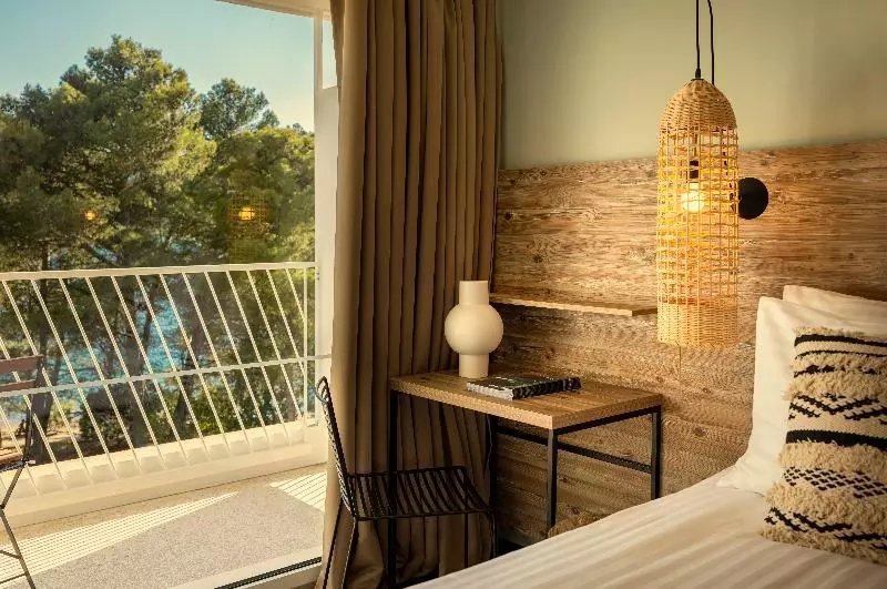 バルコニー付きスーペリアルーム, Places Hvar Hotel By Valamar