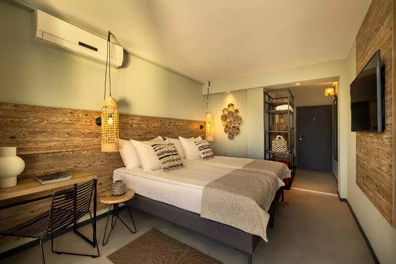 バルコニー付きスーペリアルーム, Places Hvar Hotel By Valamar